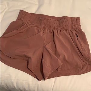 Lululemon Tracker Shorts V*4” Dusty Rose